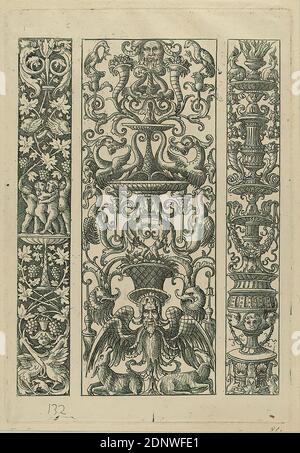 Lambert Hopfer, trois Grotesques de Candelabra, papier, gravure, taille de la feuille (feuille coupée): Hauteur: 23.20 cm; largeur: 16.20 cm, monogrammé et numéroté: Dans la plaque, dans le motif et U. gauche: LH, 132, inscrit, par quelqu'un d'autre en plomb: 81ème, graphiques, grotesque (ornement), Renaissance, trois candelabra, numéro 132 Banque D'Images