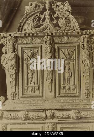 Séraphin-Médéric Mieusement, Musée de Cluny, albumin paper, black and white positive process, image size: height: 24.6 cm; width: 17.7 cm, dry stamp: recto and left: MIEUSEMENT, PHOTOGRAPH, inscribed: recto and: exposed: Musée de Cluny, photography, Cabinet, Arts and Crafts, Decorative Arts, Industrial Design, Museum, Ornaments Stock Photo