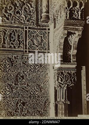 Jean Laurent, Granada. Pared y capitel del arco del fondo de la Sala de la Barca, con escala de 1.m (Alhambra), albumin paper, black and white positive process, image size: height: 33,3 cm; width: 25,2 cm, inscribed: recto u.: exposed Granada. 1176th Pared y capitel del arco del fondo de la Sala de la Barca, con escala de 1.m (Alhambra), J. Laurent y C.ie, Madrid, Es propiedad. Déposé, Architectural photography, Interior decoration (of a house), Handicraft, Decorative arts, Industrial design, Palace Stock Photo