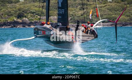 INEOS Team UK Britannia a été hissé par Sir Ben Ainslie lors de la pratique officielle en vue de la coupe de Noël Prada le dÃ&#x83;Â décembre 15 2020, Auckland, Nouvelle-Zélande. Photo: Chris Cameron / DPPI / LM Banque D'Images