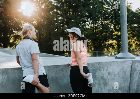 Couple exercising together Banque D'Images