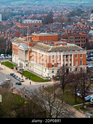 Vue sur Chesterfield Town Hall et Chesterfield Town Centre dans le Derbyshire Angleterre Royaume-Uni Banque D'Images