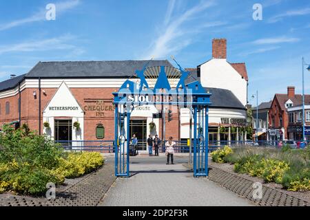 Porte d'entrée Stourbridge, New Road, Stourbridge, West Midlands, England, United Kingdom Banque D'Images