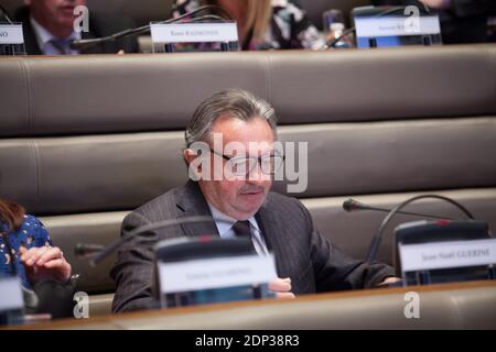 Président sortant du conseil départemental des Bouches-du-Rhône et sénateur socialiste Jean-Noel Guérini lors du vote du nouveau président du conseil départemental au siège du Conseil départemental à Marseille, dans le sud de la France, le 3 avril 2015. Photo de Franck Bessiere/ABACAPRESS.COM Banque D'Images