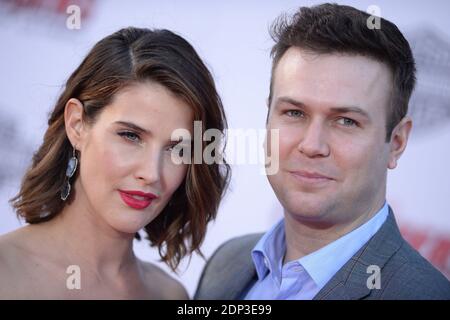 Cobie Smulders et Taran Killam assistent à la première de Marvel's 'Avengers: Age of Ultron' au Dolby Theatre de Los Angeles, CA, Etats-Unis, le 13 avril 2015. Photo de Lionel Hahn/ABACAPRESS.COM Banque D'Images