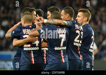 La joie de Paris Saint-Germain lors du match de football français L1 entre Paris Saint-Germain et FC Metz le 28 2015 avril au Parc des Princes à Paris, France. Photo de Christian Liewig/ABACAPRESS.COM Banque D'Images