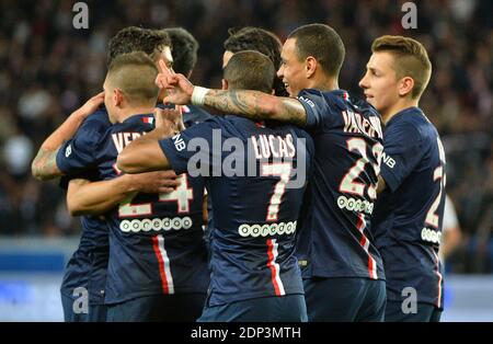 La joie de Paris Saint-Germain lors du match de football français L1 entre Paris Saint-Germain et FC Metz le 28 2015 avril au Parc des Princes à Paris, France. Photo de Christian Liewig/ABACAPRESS.COM Banque D'Images