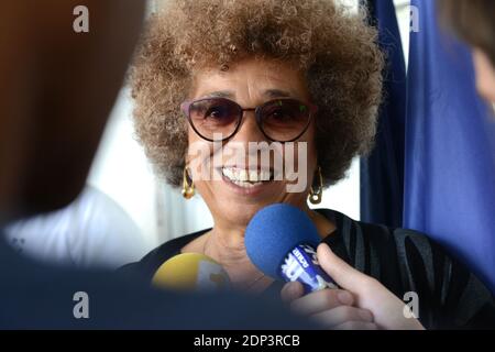 La militante politique AMÉRICAINE Angela Davis assiste à une cérémonie commémorant l'abolition de l'esclavage à Nantes, dans l'ouest de la France, le 10 mai 2015. La ville de Nantes était le plus grand port de France impliqué dans le commerce de l'esclavage. Photo de Guy Durand/ABACAPRESS.COM Banque D'Images