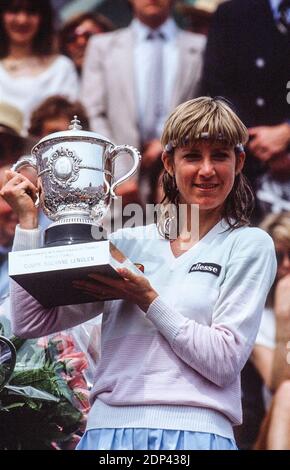 USA's Chris Evert winner of the French Tennis Open against Youjoslavia's Mima Jausovec In Roland-Garros Stadium, Paris, France on May 23th, 1983. Photo by Henri Szwarc/ABACAPRESS.COM Stock Photo