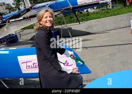 Le catamaran GC32 ENGIE de Sébastien Rogues a officielement été baptisé par Claire Chazal, marraine du bateau, et Gérard Mestrallet, PDG d’ENGIE à la Défense à Paris, France le mercredi 10 juin 2015. Photo de de Alban Wyters/ABACAPRESS.COM Banque D'Images