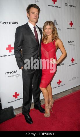 Josh Duhamel et Fergie à l'American Red Cross Annual Red Tie Affair à l'Hôtel Fairmont Miramar, Santa Monica, Californie - 09.04.11 Banque D'Images