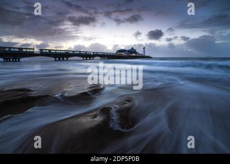 La jetée de Bournemouth Lever du Soleil Banque D'Images