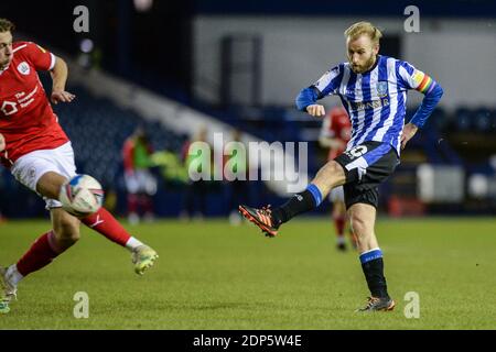 Barry Bannan (10) de Sheffield pousses de mercredi Banque D'Images