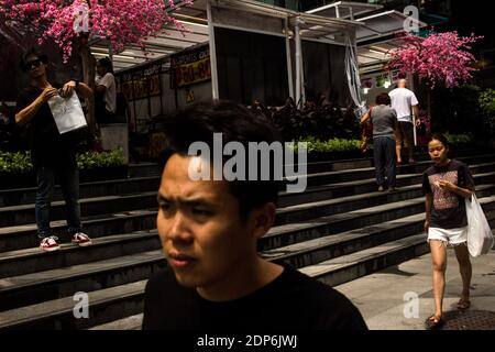 THAILANDE - LA CITÉ DES ANGES Symbole du développement de la péninse indochinée, la moderne attestation son apogée à Bangkok. Il y a un d’innombrables Banque D'Images