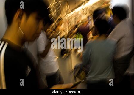 THAILANDE - LA CITÉ DES ANGES Symbole du développement de la péninse indochinée, la moderne attestation son apogée à Bangkok. Il y a un d’innombrables Banque D'Images