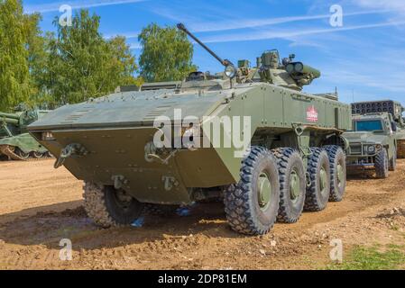 ALABINO, RUSSIE - 25 AOÛT 2020 : véhicule de combat d'infanterie к-17 basé sur la plate-forme de combat unifiée de Boomerang avant les performances de démonstration Banque D'Images