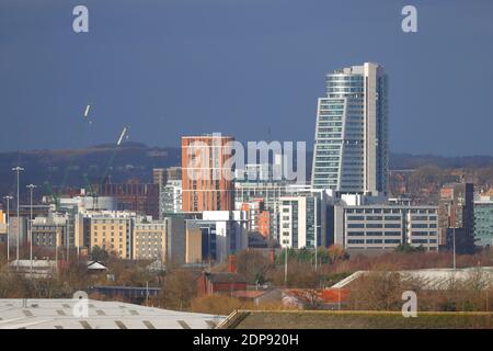 Candle House et Bridgewater place dominant les gratte-ciel de Granary Wharf dans le centre-ville de Leeds, West Yorkshire. Banque D'Images