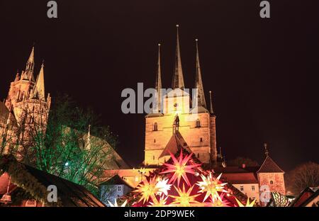 Marché de Noël, Erfurt, Thuringe, Allemagne / Weihnachtsmarkt, Erfurt, Thüringen, Allemagne Banque D'Images