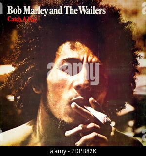 Bob Marley et les Wailers attrapent un pompier de tuff Gong - Vintage vinyle couverture Banque D'Images