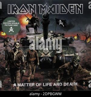 IRON MAIDEN UNE QUESTION DE VIE ET DE MORT 2LP 2X PICTURE DISC - Vintage Vinyl Record Cover Banque D'Images