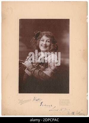 Photographie antique c1905, une actrice non identifiée à New York. Photo par Marceau Studios. SOURCE : PHOTO ORIGINALE Banque D'Images