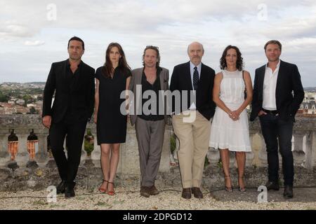 Gilles Lellouche, Marine Vacth, Mathieu Amalric, Jean-Paul Rappeneau, Claude Perron et Guillaume de Tonquedec posent pour le photocall de 'belles familless' lors du 8ème Festival du film d'Angoulême à Angoulême, France, le 25 août 2015. Photo de Jerome Domine/ABACAPRESS.COM Banque D'Images