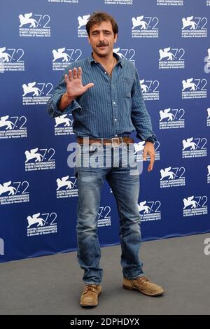 Adriano Giannini participe à la séance photo « Per Amor Vostro » lors du 72e Festival international du film de Venise (Mostra) sur le Lido à Venise, en Italie, le 11 septembre 2015. Photo d'Aurore Marechal/ABACAPRESS.COM Banque D'Images