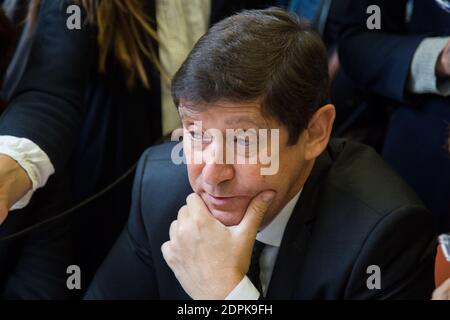 PATRICK KANNER (MINISTRE DE LA VILLE, DE LA JEUNESSE ET DES SPORTS) - CONFÉRENCE DE PRESSE AU CENTRE INTERNATIONAL DE JOUR DE PARIS KELLERMANN SUR LE SERVICE CIVIQUE : PROGRAMME D'URGENCE 'OUTIEN AUX REFUGESS' PHOTO DE NASSER BERZANE/ABACAPRESS.COM Banque D'Images