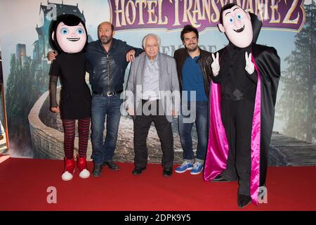 KAD MERAD, MICHEL GALABRU, ALEX GOUDE - PREMIÈRE DU FILM 'HOTEL TRANSYLVANIE 2' AU GAUMONT MARIGNAN CHAMPS ELYSÉES PHOTO PAR NASSER BERZANE/ABACAPRESS.COM Banque D'Images