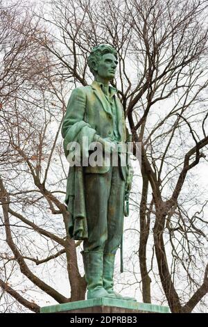 Paxton, Illinois, États-Unis / États-Unis - 27 novembre 2020 : le monument Lincoln par Leonard Crunelle dans le parc du Président. Banque D'Images