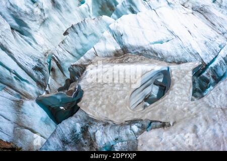 Glacier avec crevasses, langue du glacier, détail, Glacier des Bossons, la Jonction, Chamonix, haute-Savoie, France Banque D'Images