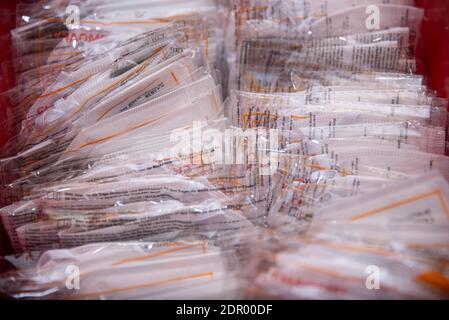 Masques FFP2 dans une boîte, Allemagne Banque D'Images