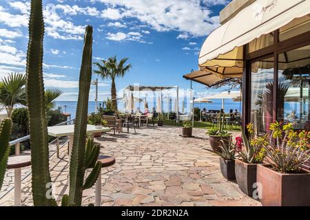 Restaurant Pergola sur le front de mer à Puerto Santiago, Tenerife, Iles Canaries Banque D'Images
