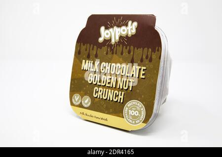 Joypots chocolat au lait noix d'or Crunch Banque D'Images