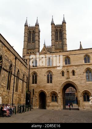 Porte de l'Échiquier du XIVe siècle, cathédrale de Lincoln, Lincoln, Angleterre Banque D'Images