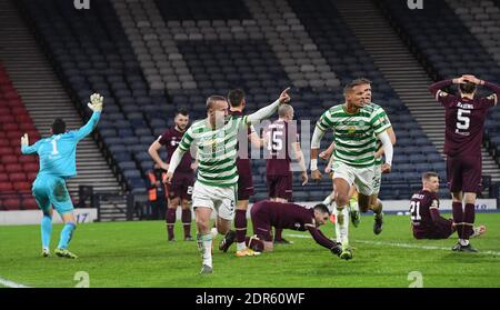 Hampden Park, Glasgow, Écosse, Royaume-Uni. 20 décembre 2020. Celtic Leigh Griffiths fête son troisième but crédit: eric mccowat/Alay Live News Banque D'Images