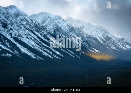 Light-Mountain Range-Kananaskis (Alberta), Canada Banque D'Images