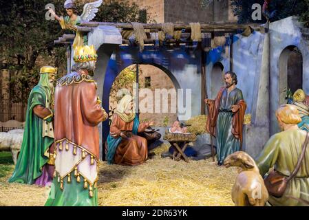 Valence, Espagne. 19 décembre 2020. Vue générale de la scène Nativité sur la Plaza de la Reina pendant la saison de Noël. Credit: Xisco Navarro/SOPA Images/ZUMA Wire/Alay Live News Banque D'Images