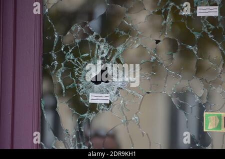 Le lendemain : sites des fusillades terroristes dans les restaurants de la rue de la Fontaine au Roi à Paris, France le 14 novembre 2015. Photo de Henri Szwarc/ABACAPRESS.COM Banque D'Images