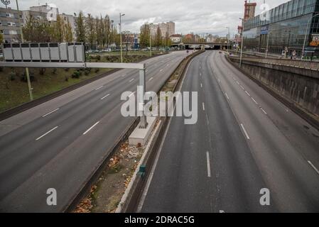 Les rues vides de Paris en raison des restrictions de circulation pour le sommet de la CdP 21 à Paris, France, le 29 novembre 2015. Photo de Christophe Geyres/ABACAPRESS.COM Banque D'Images