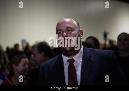 Président de l'association Identitaire et président du mouvement politique d'extrême-droite Nissa Rebela Philippe Vardon lors d'une réunion de campagne à Marseille, France, le 9 décembre 2015, avant le deuxième tour des élections régionales françaises. Photo de Franck Bessiere/ABACAPRESS.COM Banque D'Images