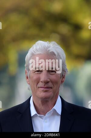 L'acteur AMÉRICAIN Richard Gere pose dans le jardin de la Villa Borghèse à Rome, en Italie, le 14 décembre 2015, pour présenter le film 'The Benefactor' (également connu sous le nom de 'Franny'). Photo par Eric Vandeville /ABACAPRESS.COM Banque D'Images