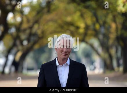 L'acteur AMÉRICAIN Richard Gere pose dans le jardin de la Villa Borghèse à Rome, en Italie, le 14 décembre 2015, pour présenter le film 'The Benefactor' (également connu sous le nom de 'Franny'). Photo par Eric Vandeville /ABACAPRESS.COM Banque D'Images