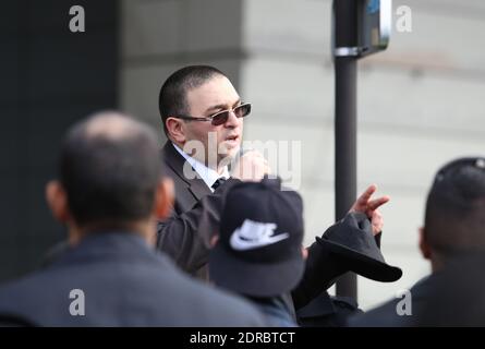 HELMI MAMLOUK PRÉSIDENT DE CAPA VTC - MANIFESTATION DE CHAUFFEURS VTC - DES  OPÉRATIONS ESCARGOT PERTURBENT LE TRAFIC DEPUIS LES AEROPORTS VERS PARIS  PORTE MAILLOT. DES CHAUFFEURS VTC EN GRÈVE POUR CONTRE-FAIRE