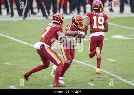 20 décembre 2020 : l'équipe de football de Washington a fait le retour de J.D. McKissic (41) prend le transfert pendant le match de la NFL entre le match de la saison régulière de la NFL entre les Seahawks de Seattle et l'équipe de football de Washington joué à FedEx Field à Landover, Maryland. Photographe: Cory Royster Banque D'Images