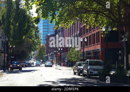 Les rues de Portland: SW 2nd Ave Banque D'Images