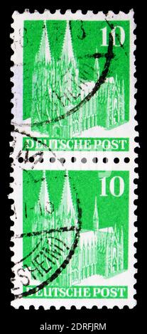 MOSCOU, RUSSIE - 9 FÉVRIER 2019 : deux timbres-poste imprimés en Allemagne, à Berlin, montrent les ruines de l'église du souvenir de l'empereur Guillaume, aux villes de Berlin Banque D'Images