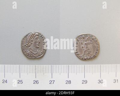 Règle: Theodosius I, empereur de Rome, ca. 346–395, réglée de 379–95, monnaie: Treveri, 1 Siliqua de Theodosius I, empereur de Rome de Treveri, 388–95, argent, 1.58 g, 17:00, 12 mm, fabriqué à Treveri, romain, 4e siècle, numismatique Banque D'Images