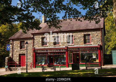 Royaume-Uni, pays de Galles, Cardiff, St Fagans, Musée national d’histoire, Gwalia Stores, originaire de William Llewellyn, de l’épicerie d’Ogmore Vale Banque D'Images