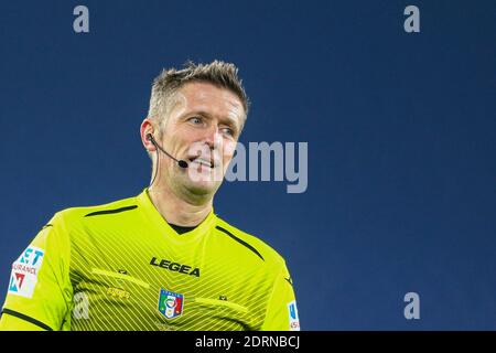 Daniele Orsato, arbitre italien, regarde pendant la série A football Match SS Lazio contre SSC Napoli Banque D'Images